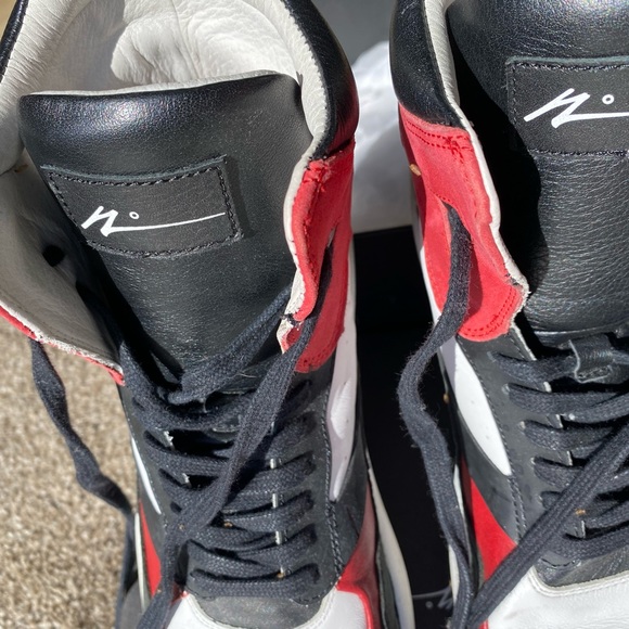 0621 in Red black and white - Picture 8 of 16